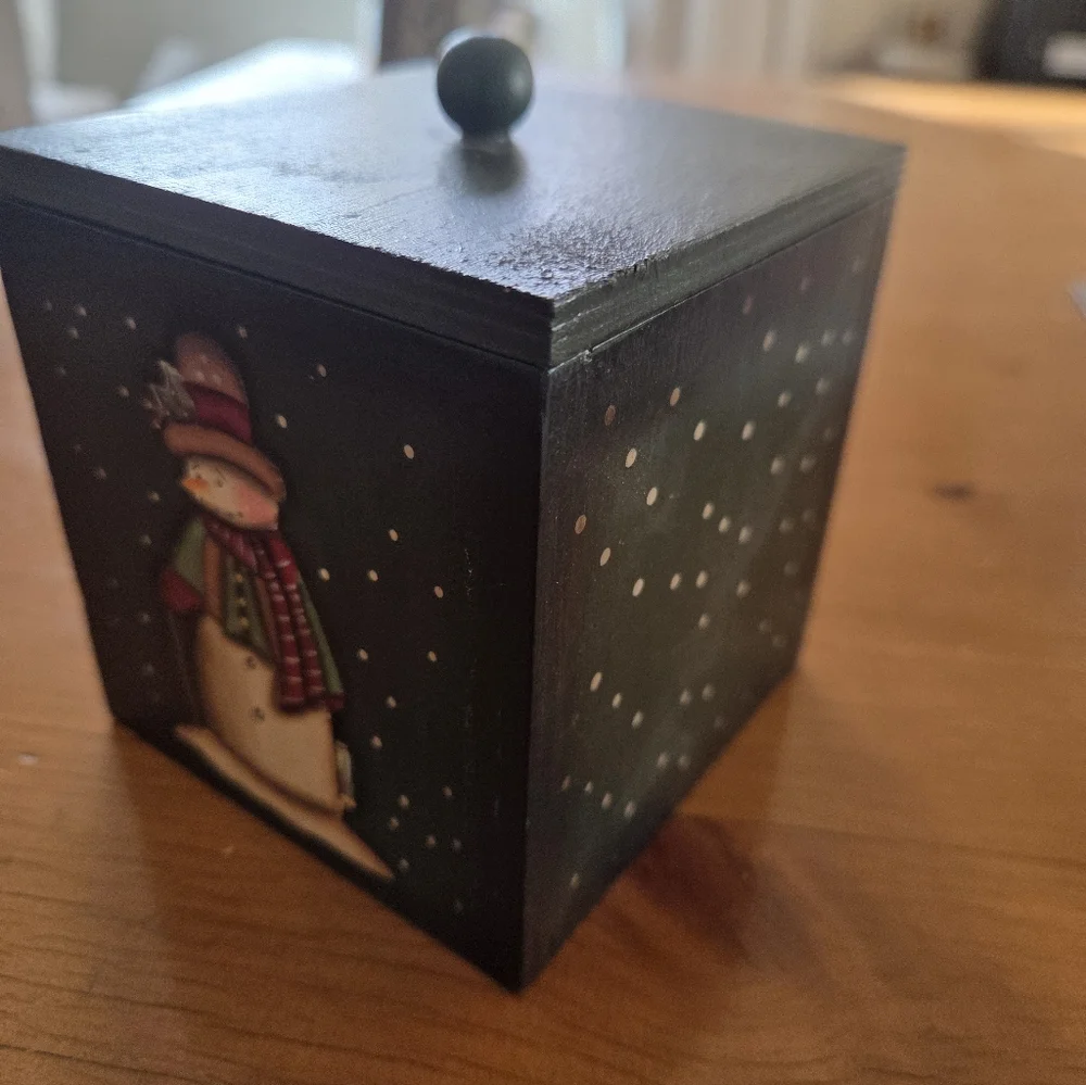 Cute Wood Folk Art Lidded Snowman Box